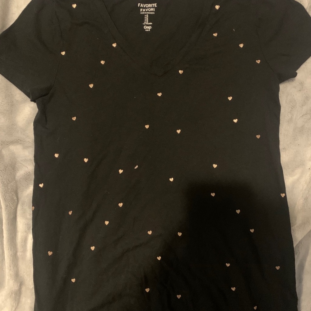 Gap favorite t size small